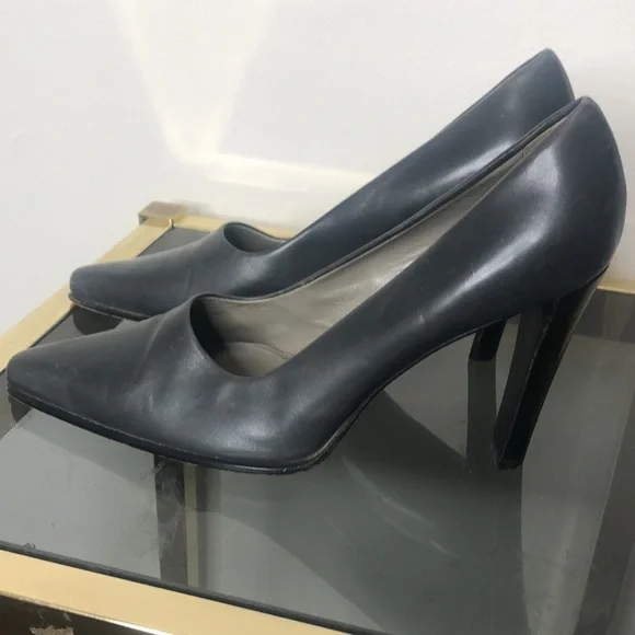Prada grey pointed toe leather chunky heel pump size 7.5​ - Picture 3 of 9